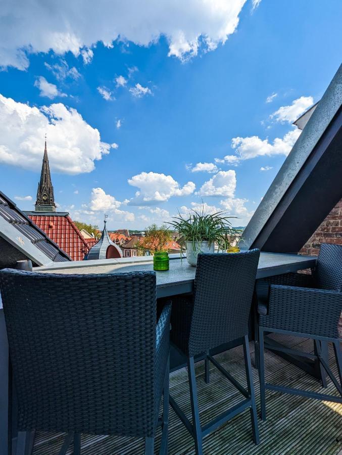 Luxurioeses Penthouse Mit Dachterrasse & Massagesessel Em-Apartments Deutschland Bielefeld Exterior photo